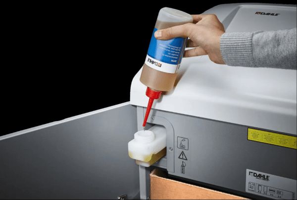 Décourez la gamme de destructeurs de documents DAHLE équipés dans huileur automatique