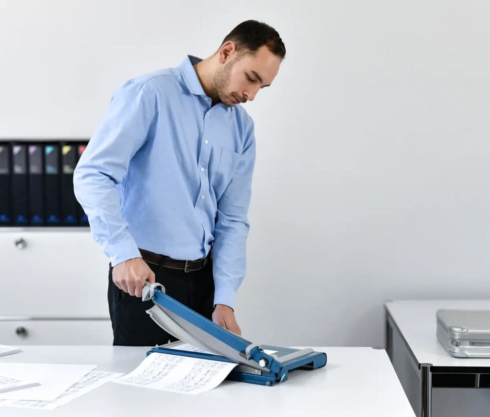 Dispositif de pression automatique de la cisaille papier A4 561 DAHLE