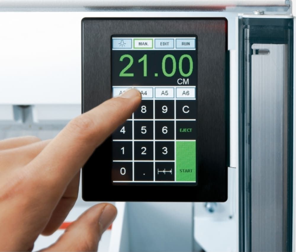 &Eacute;cran de commande tactile du massicot électrique programmable A3+ 4860 IDEAL