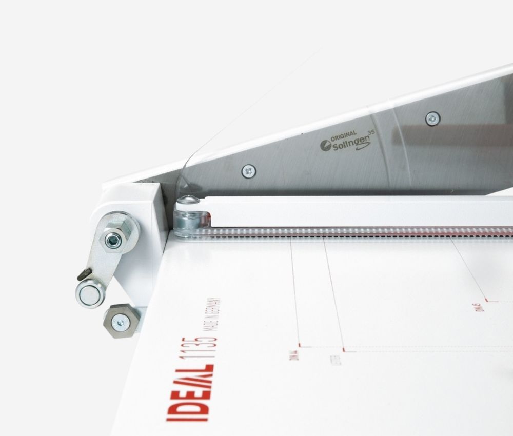 Construction robuste de la cisaille papier A4 1135 IDEAL