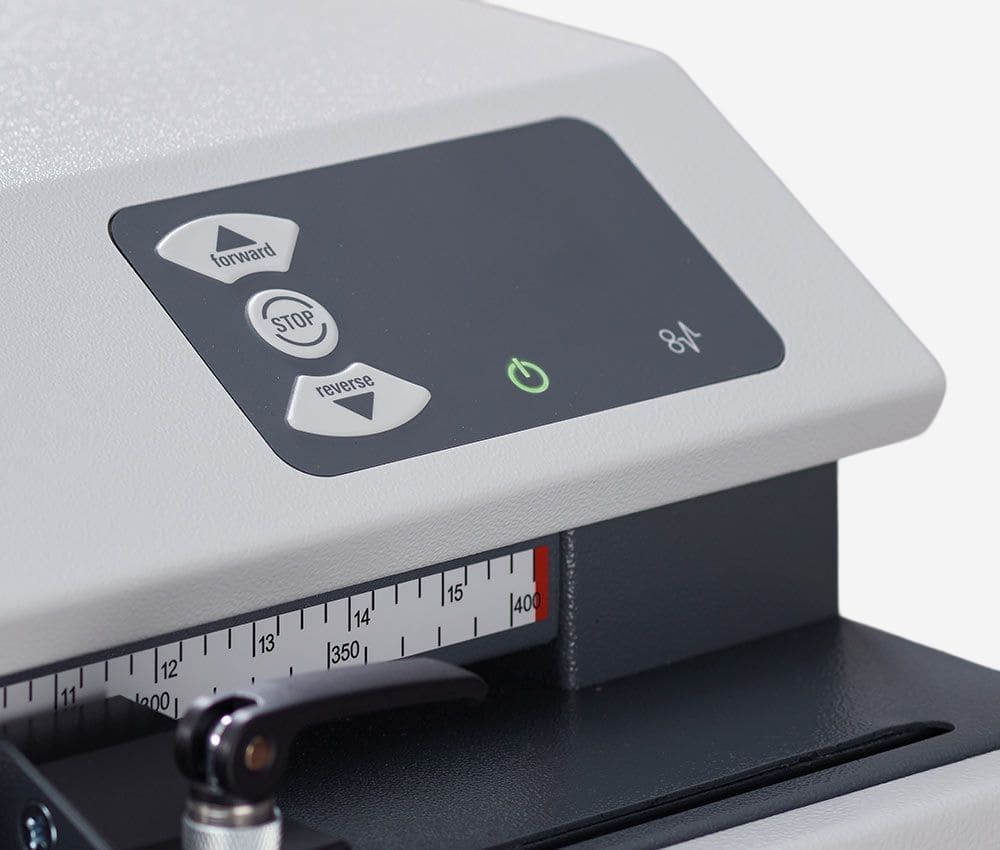 Affichage LED du matelasseur de cartons pour calage HSM P425 ProfiPack  monophasé avec kit d'adaptation pour aspiration