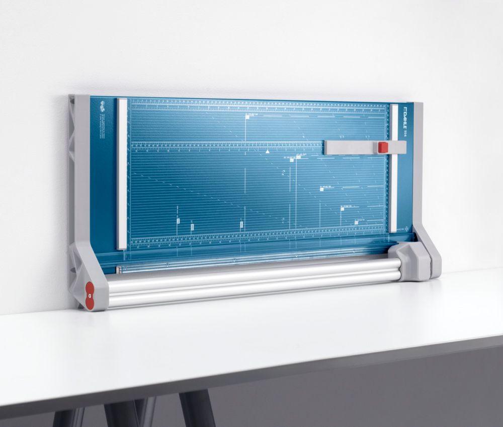 Rangement vertical de la rogneuse papier A2 à lame rotative DAHLE 554 génération 3
